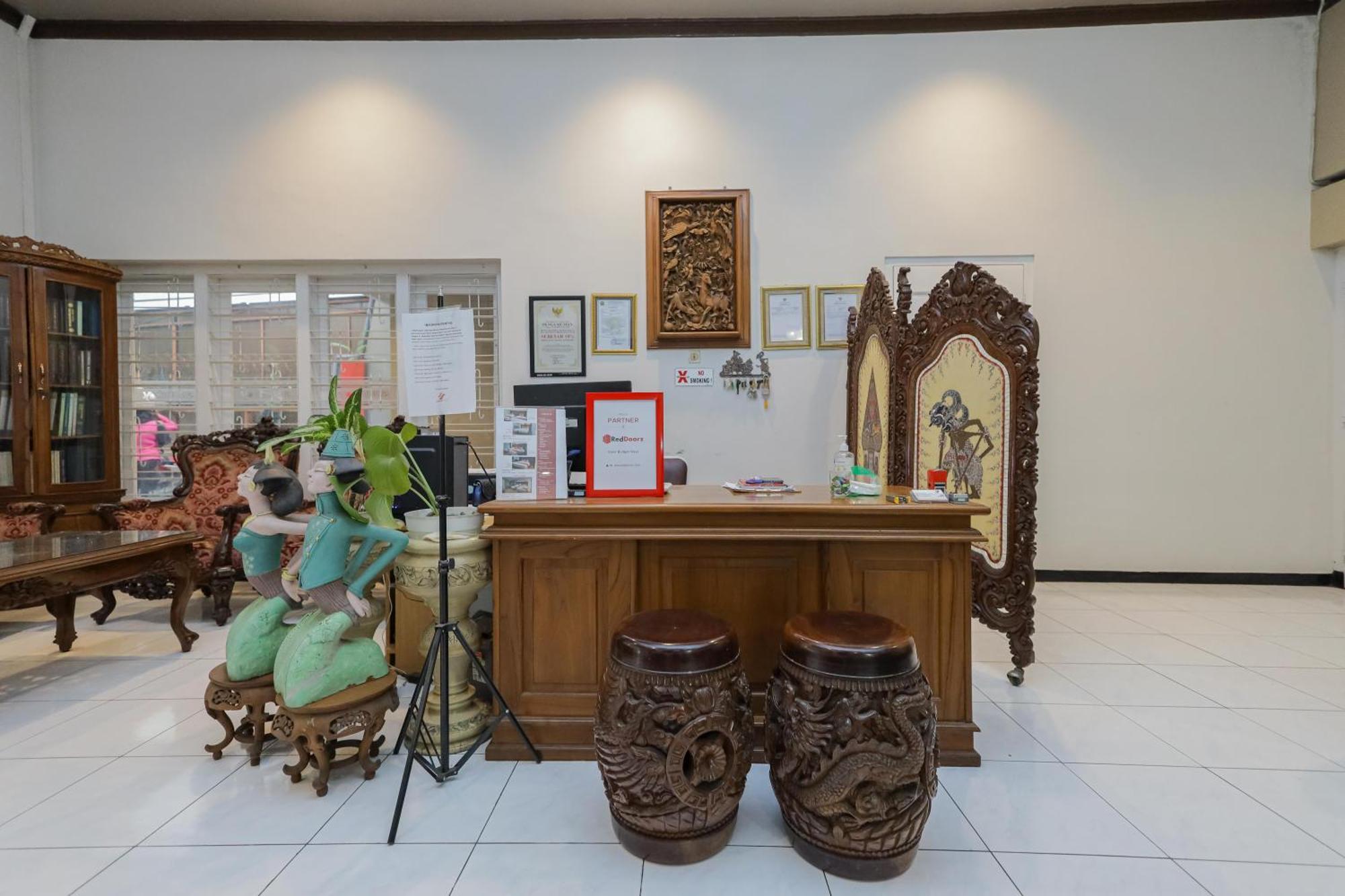 Reddoorz Plus At Swun Stay Raya Langsep Malang Esterno foto