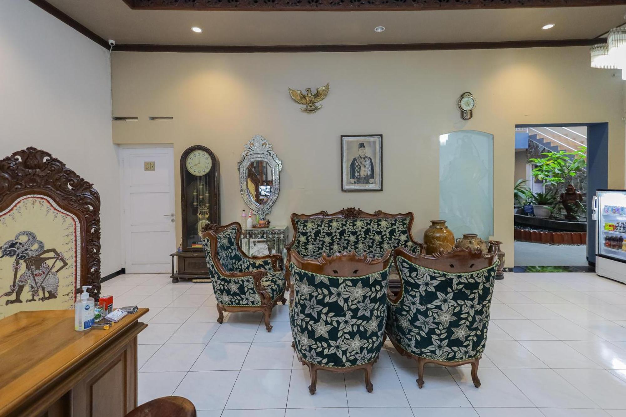 Reddoorz Plus At Swun Stay Raya Langsep Malang Esterno foto