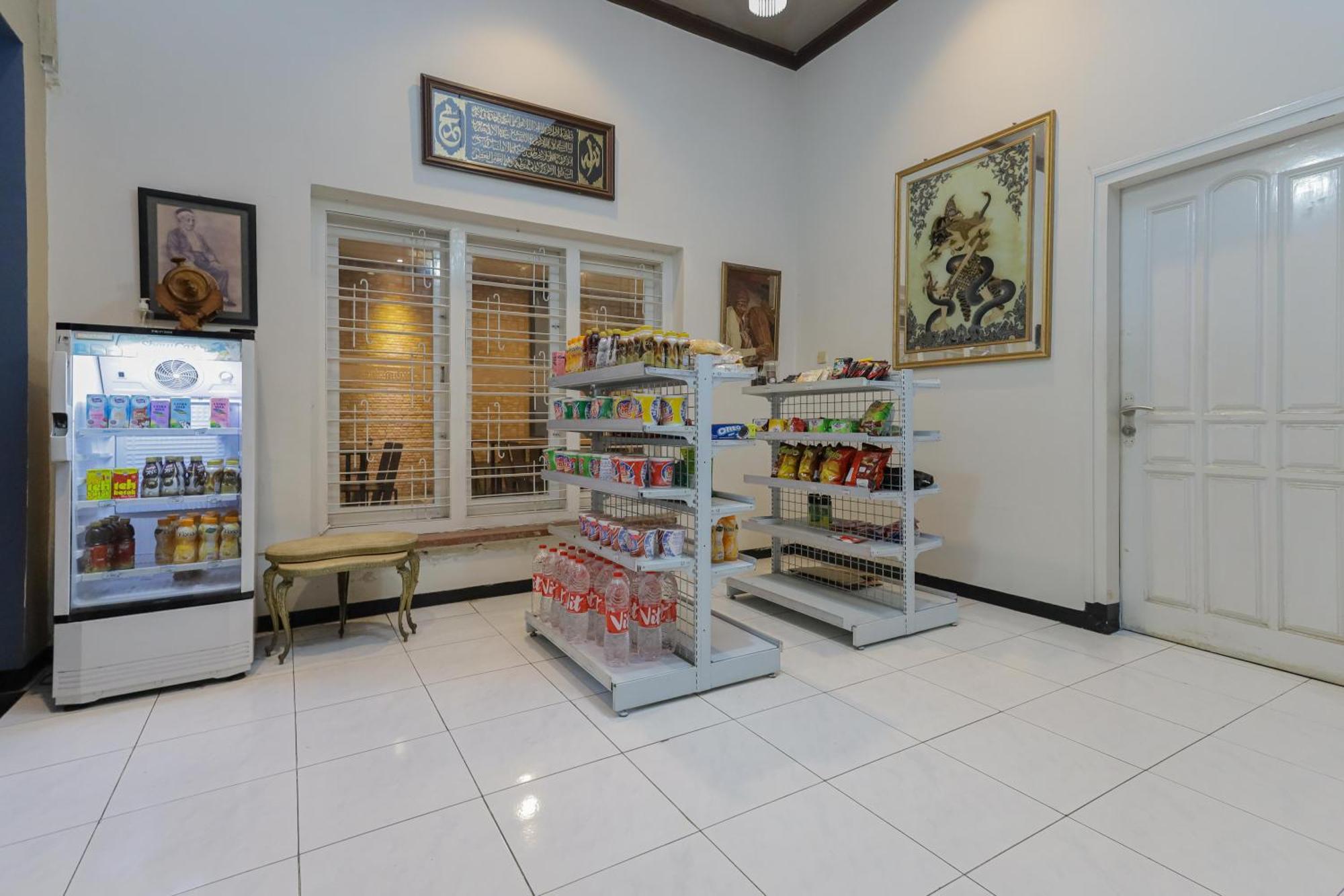 Reddoorz Plus At Swun Stay Raya Langsep Malang Esterno foto
