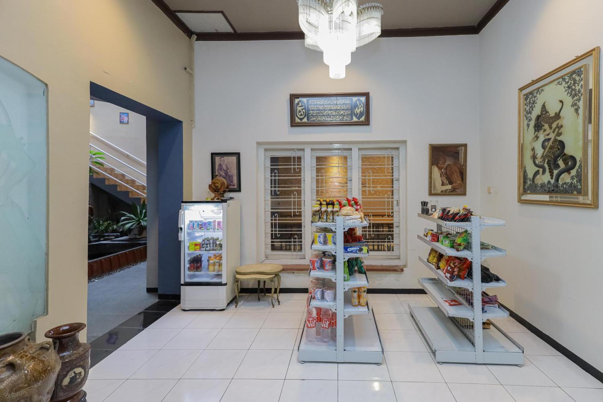 Reddoorz Plus At Swun Stay Raya Langsep Malang Esterno foto