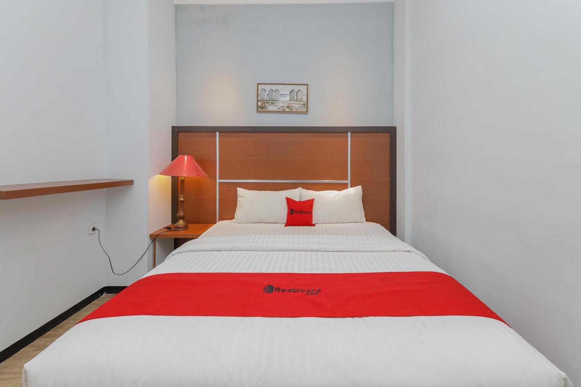 Reddoorz Plus At Swun Stay Raya Langsep Malang Esterno foto