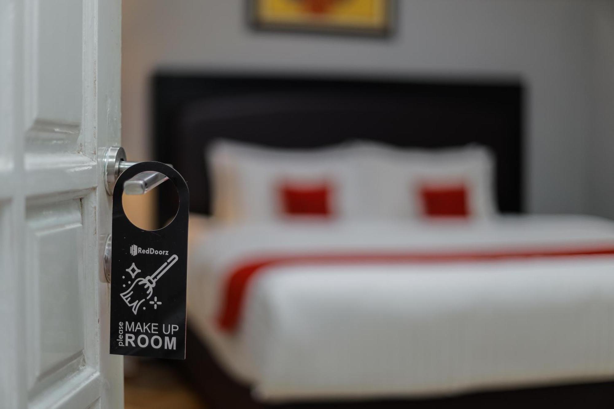 Reddoorz Plus At Swun Stay Raya Langsep Malang Esterno foto