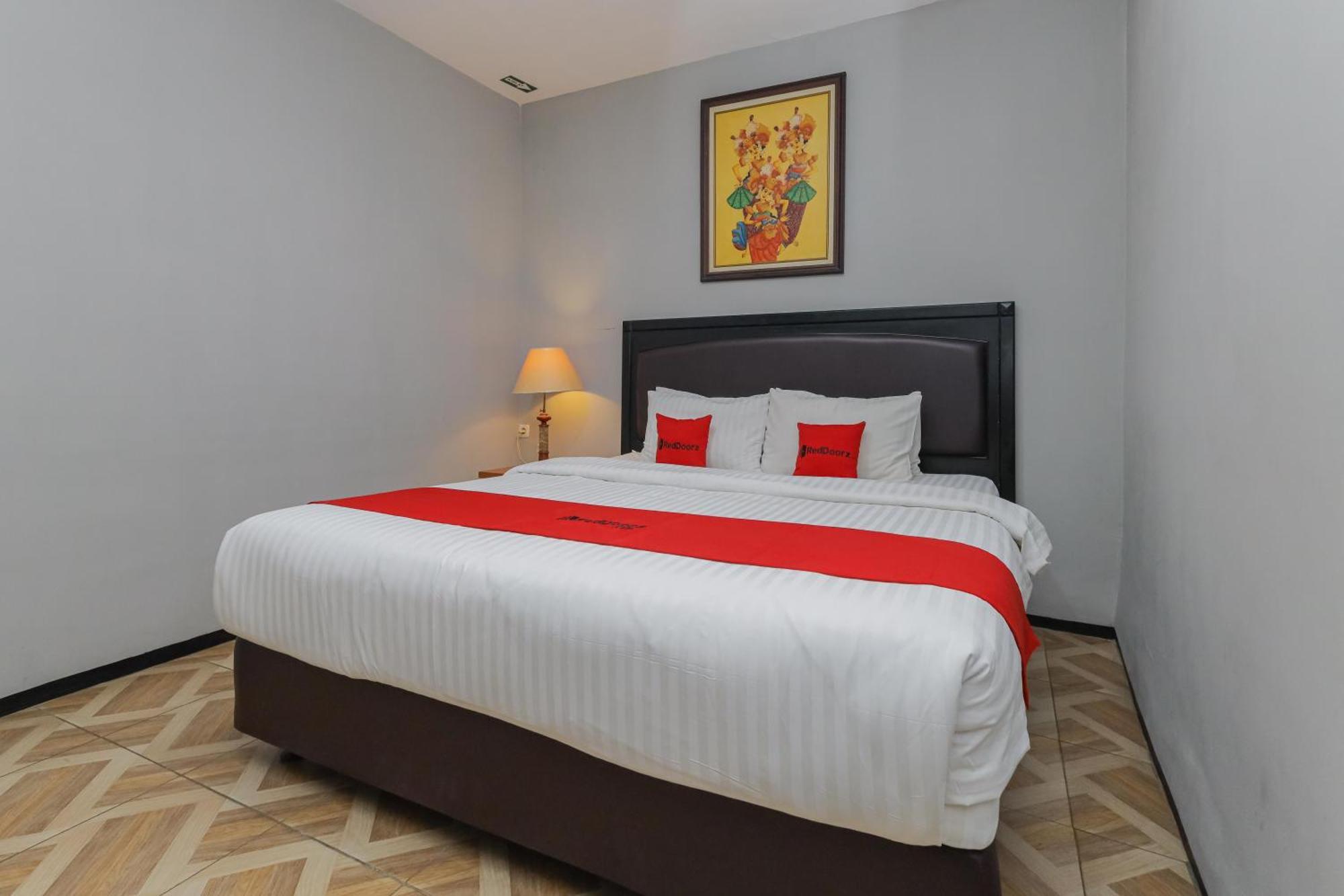 Reddoorz Plus At Swun Stay Raya Langsep Malang Esterno foto