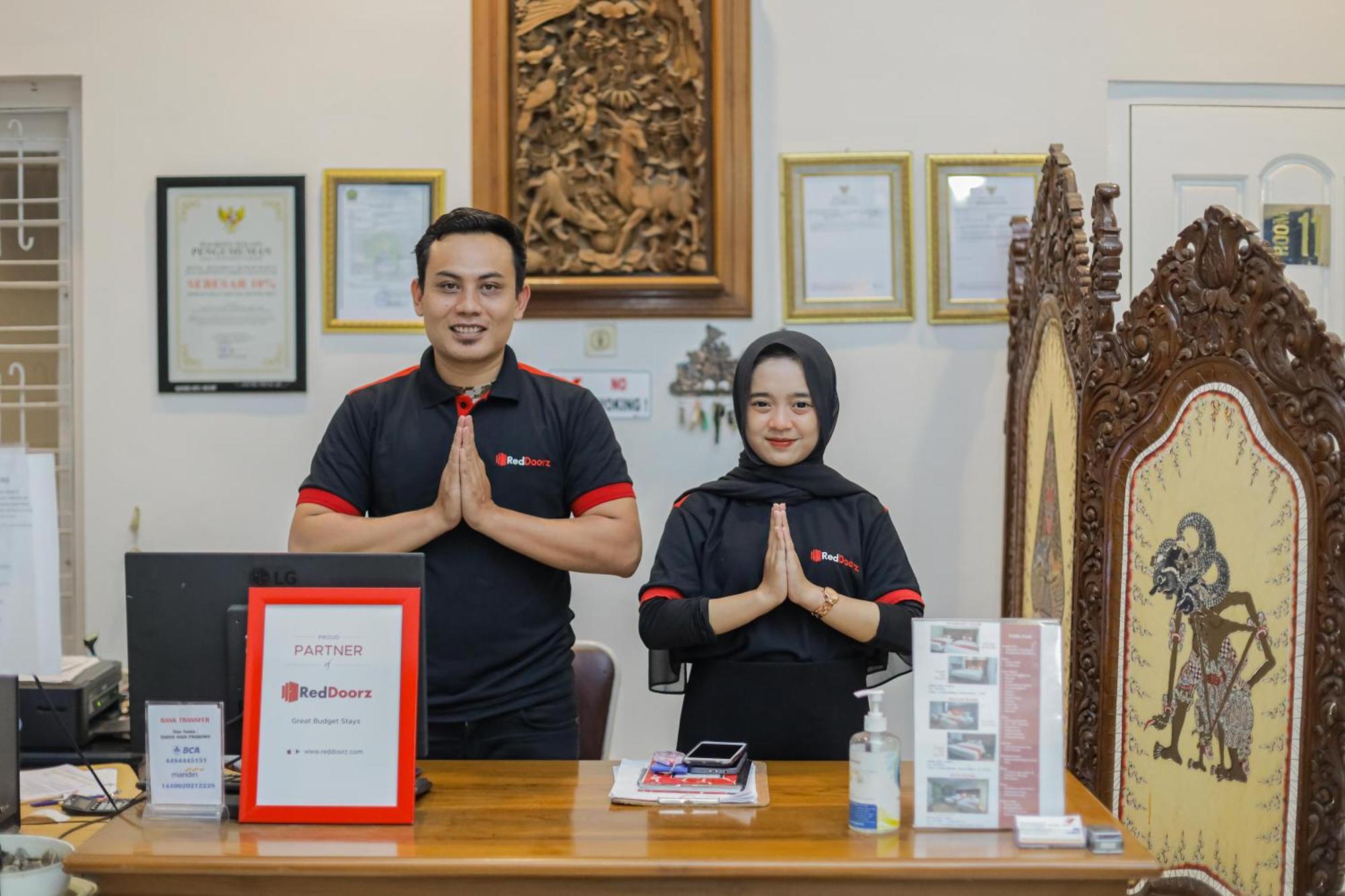 Reddoorz Plus At Swun Stay Raya Langsep Malang Esterno foto